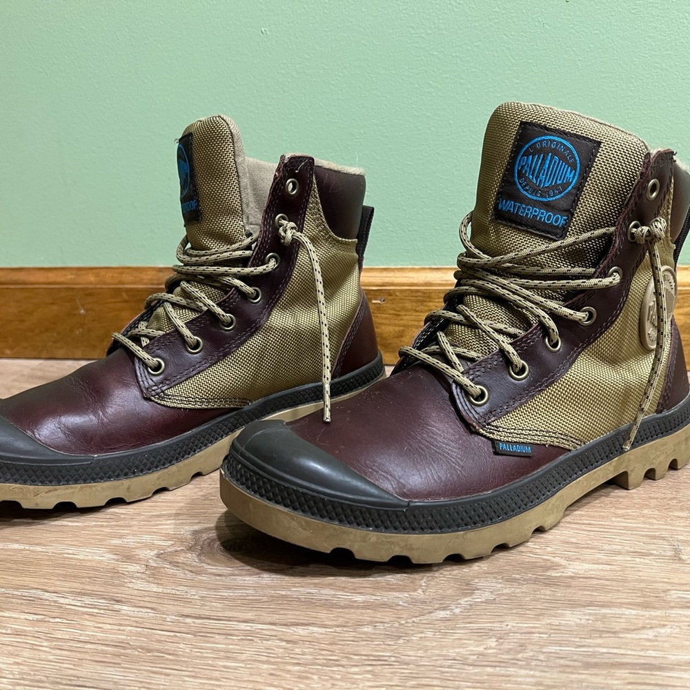 Palladium Men's Two-Tone Leather and Canvas Waterproof Boots